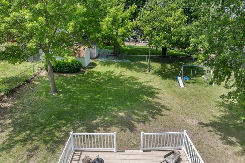 2316 Cougar Rd, St Joseph, MO 64506