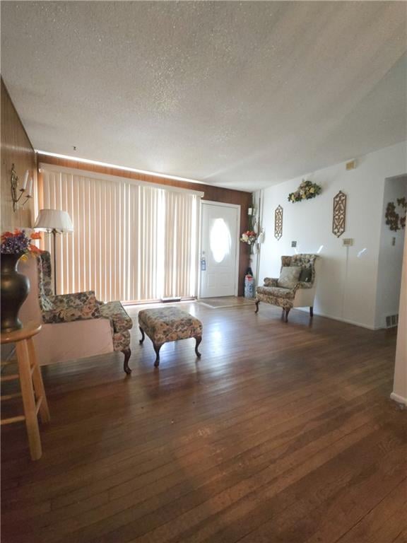 4633 Lawn Ave, Kansas City, MO 64130