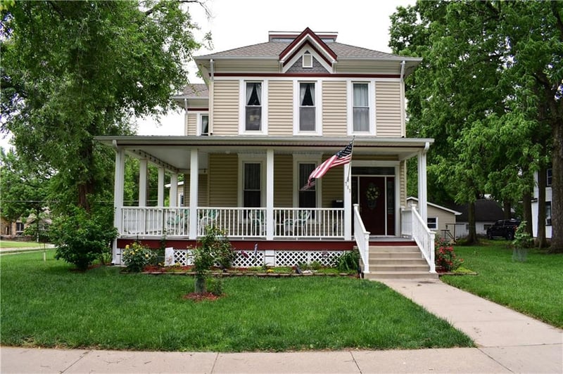 703 Cedar St, Ottawa, KS 66067