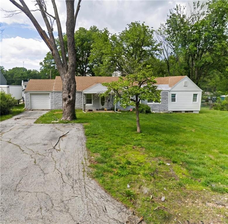 9622 Linwood Blvd, Independence, MO 64052