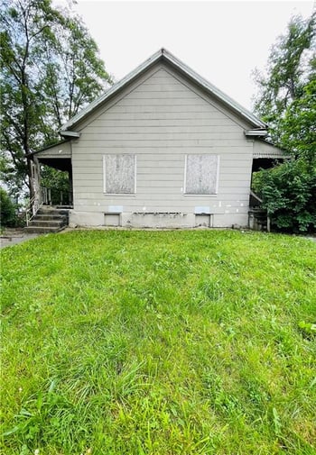 525-527 Riverview Ave, Kansas City, KS 66101