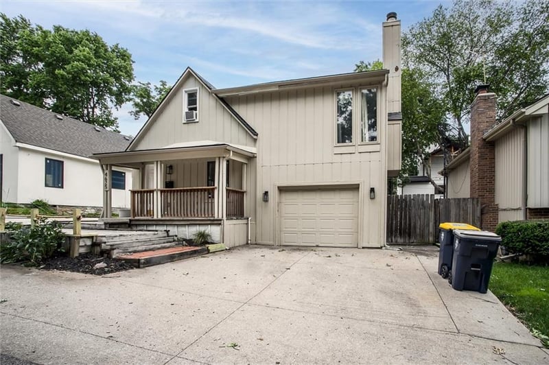 4625 Bell St, Kansas City, MO 64112