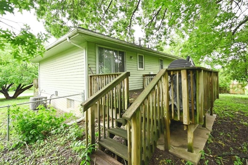 10526 Walnut St, Kansas City, MO 64155