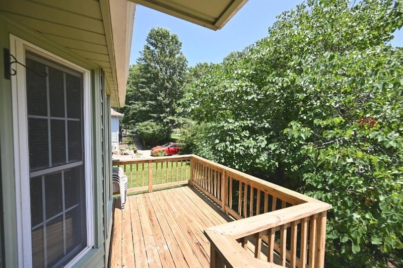 10526 Walnut St, Kansas City, MO 64155
