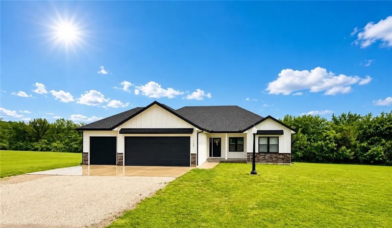 120 471st Rd, Warrensburg, MO 64093