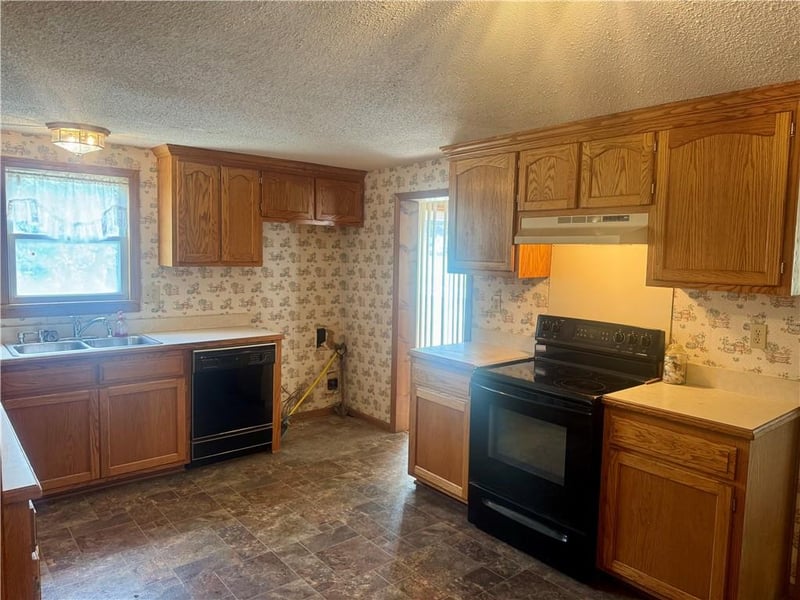 22207 Excelsior Rd, Harrisonville, MO 64701