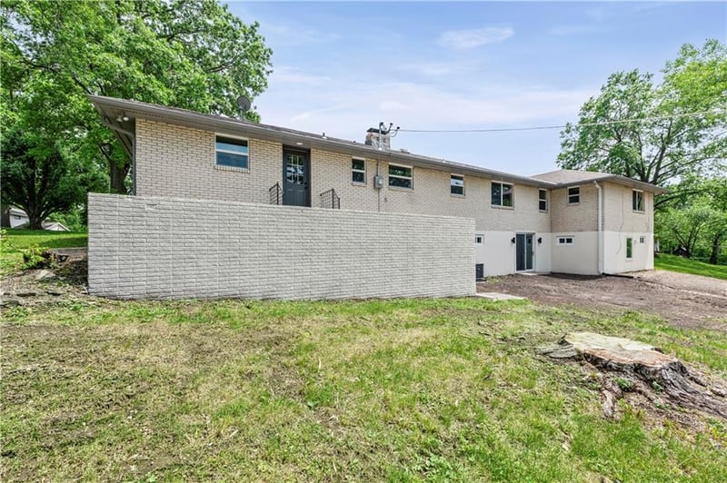 6504 Valley View St, Kansas City, MO 64152