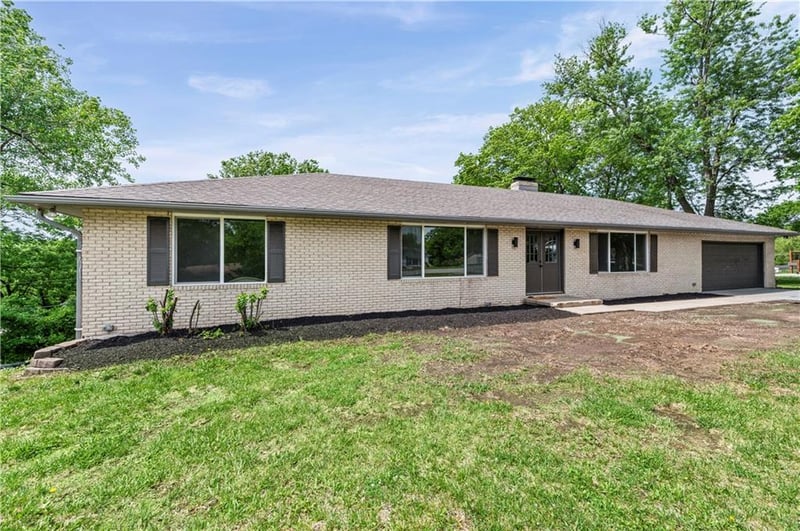 6504 Valley View St, Kansas City, MO 64152