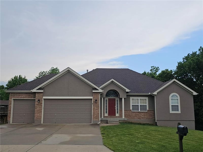 2014 Concord Dr, Independence, MO 64058
