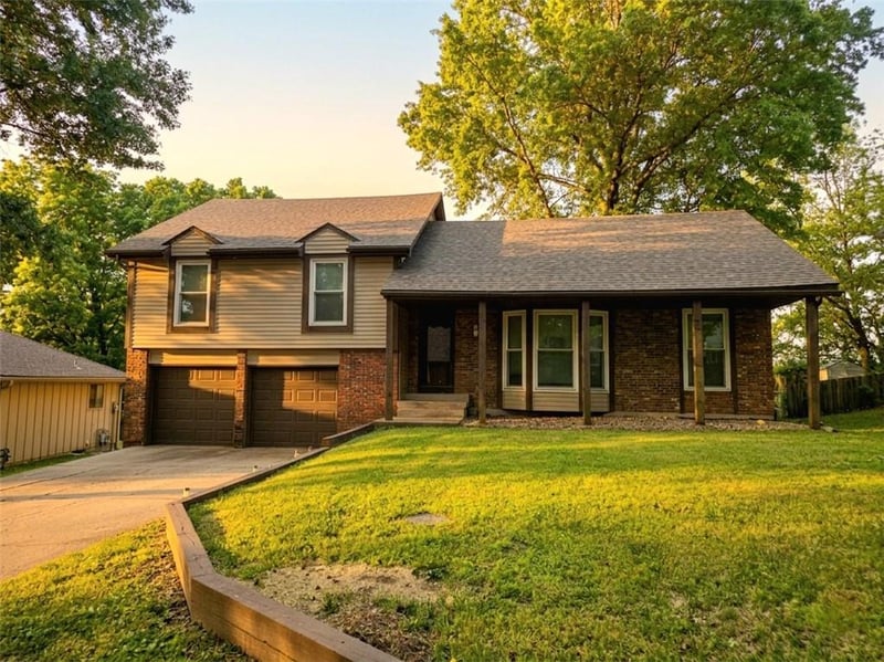 1115 96th Ter, Kansas City, MO 64155