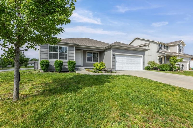 17186 Pratt St, Gardner, KS 66030