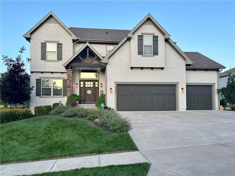 4209 141st St, Basehor, KS 66007
