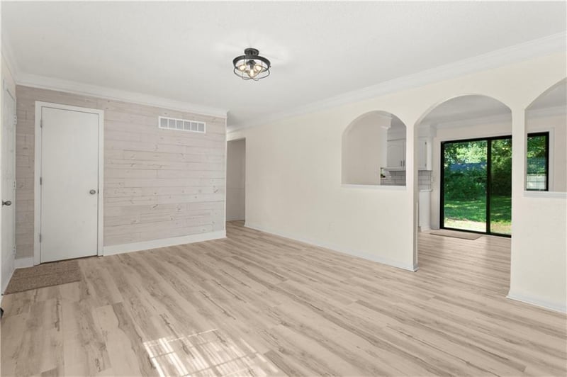 1334 Main St, Independence, MO 64055
