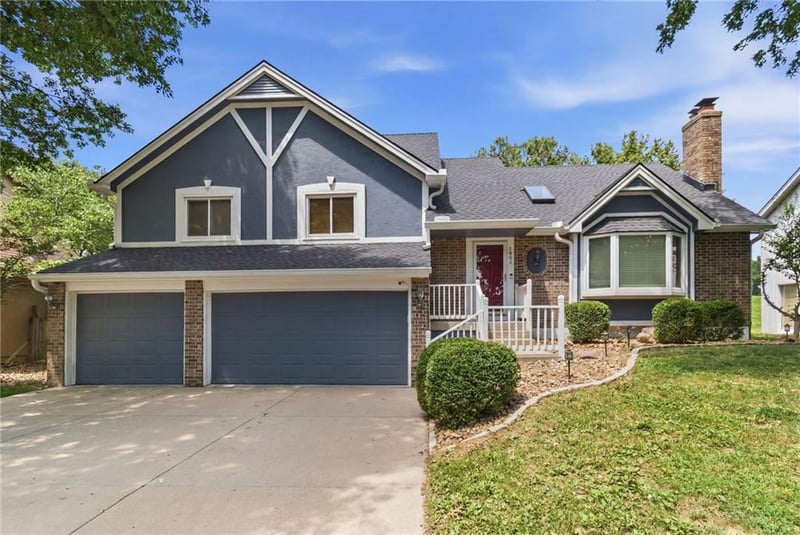 1624 81st St, Kansas City, MO 64118