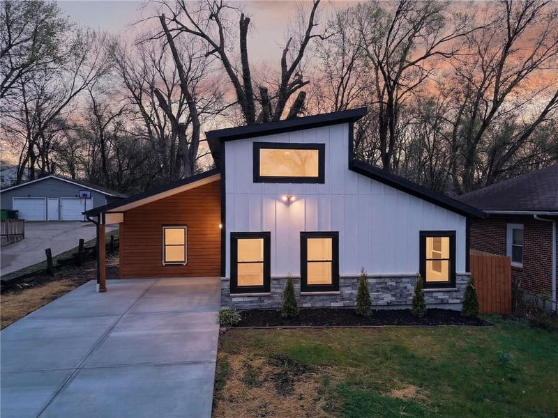 1215 South Ave, Independence, MO 64050
