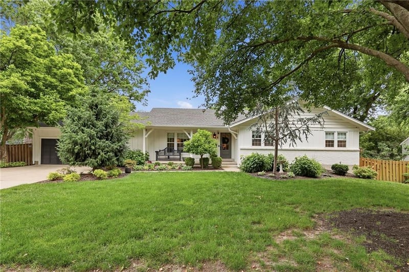 9531 Catalina St, Overland Park, KS 66207