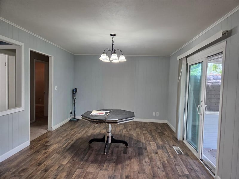 914 Fairlane Dr, Chillicothe, MO 64601
