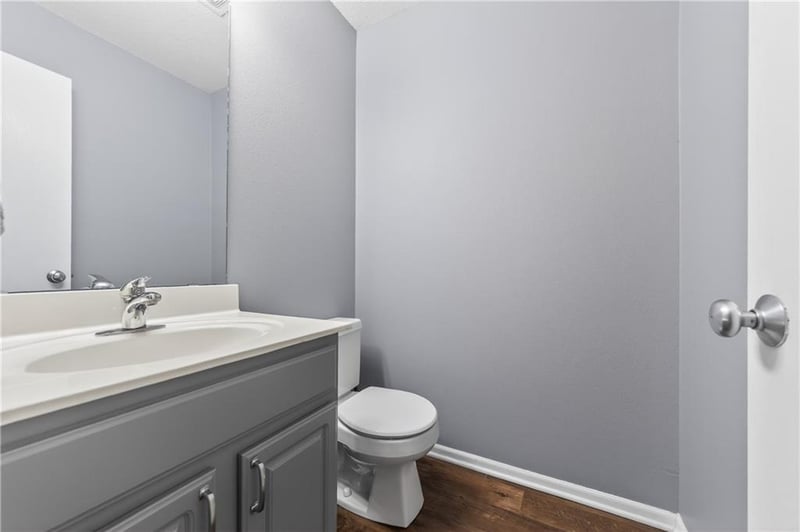 9770 N Lewis Ave, Kansas City, MO 64157