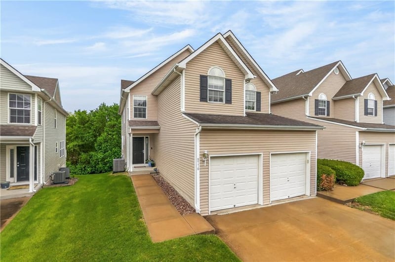9770 N Lewis Ave, Kansas City, MO 64157