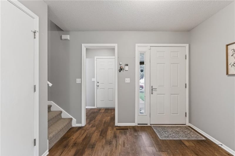 9770 N Lewis Ave, Kansas City, MO 64157