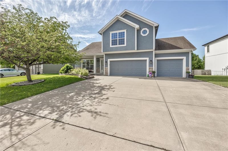4605 105th St, Kansas City, MO 64156