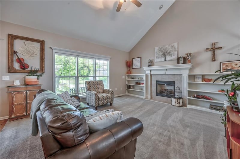 4605 105th St, Kansas City, MO 64156