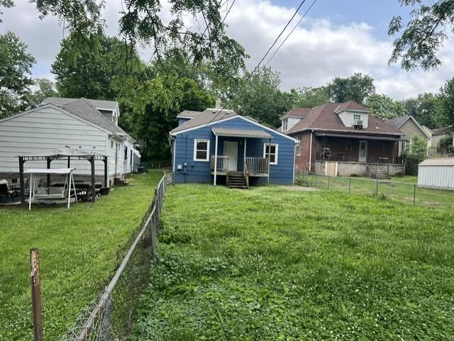 1328 12th St, St Joseph, MO 64501