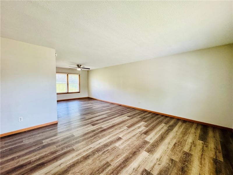 614 Torrance St, Maryville, MO 64468