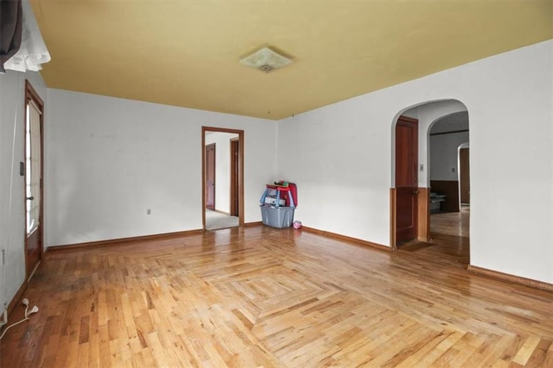 1839 Poplar St, Lexington, MO 64067