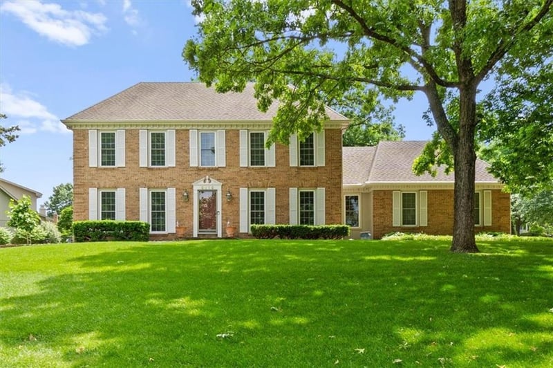 8315 Richards Rd, Lenexa, KS 66215