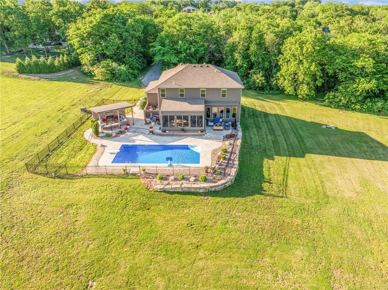 9209 NE 127th St, Liberty, MO 64068
