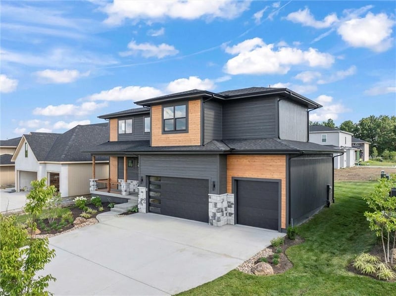 12403 183rd Ter, Overland Park, KS 66013