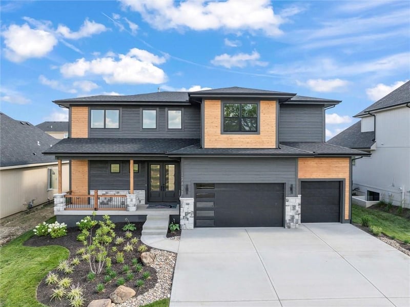 12403 183rd Ter, Overland Park, KS 66013