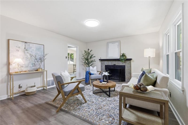 2 70th Ter, Kansas City, MO 64118