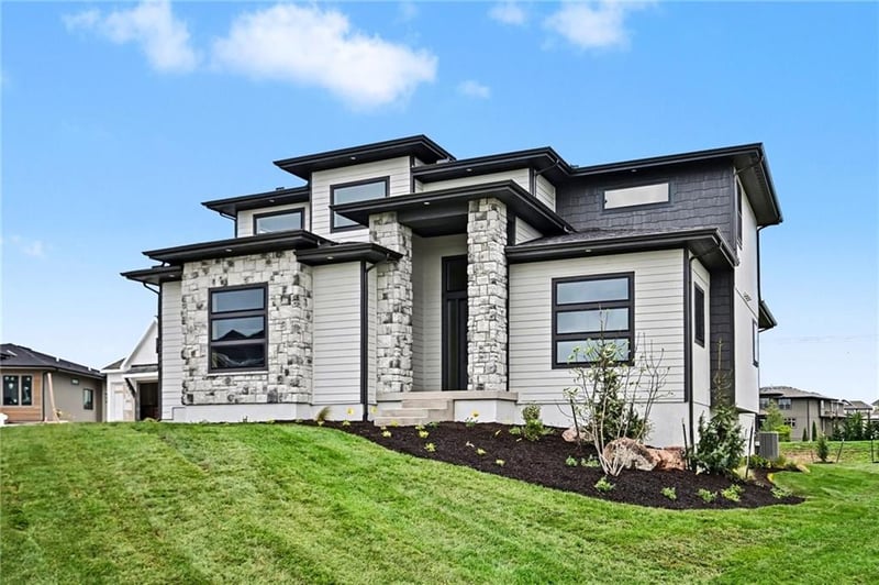 12502 183rd Ter, Overland Park, KS 66013