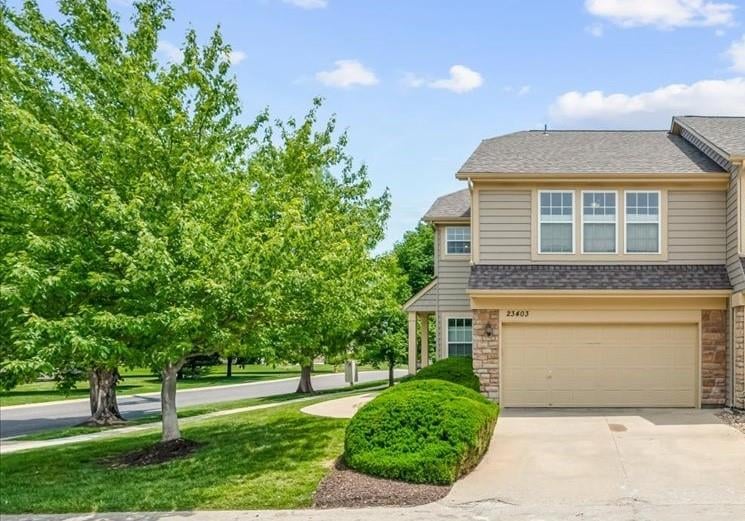 23403 W 89th Ter, Lenexa, KS 66227
