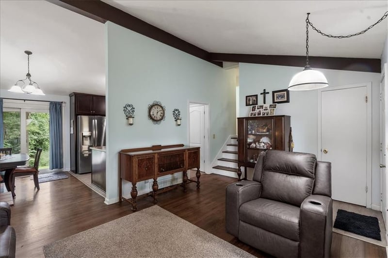 4910 N Spruce Ave, Kansas City, MO 64119
