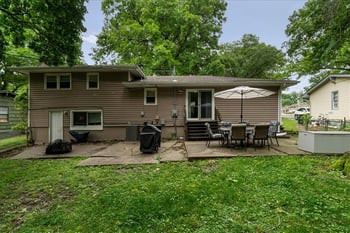 4910 N Spruce Ave, Kansas City, MO 64119