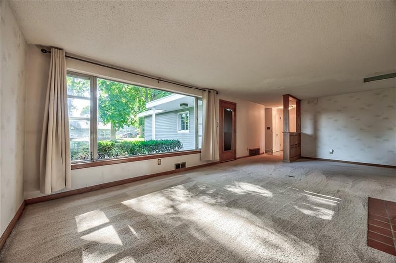 9316 80th St, Overland Park, KS 66204