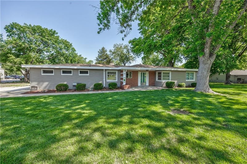 9316 80th St, Overland Park, KS 66204