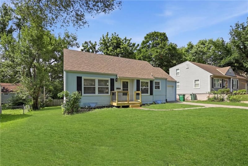 5311 50th Ter, Roeland Park, KS 66205