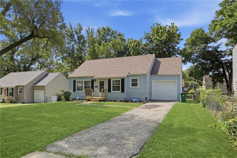 5311 50th Ter, Roeland Park, KS 66205
