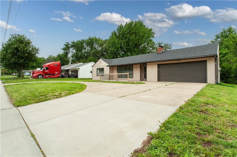 3710 S Sterling Ave, Independence, MO 64052