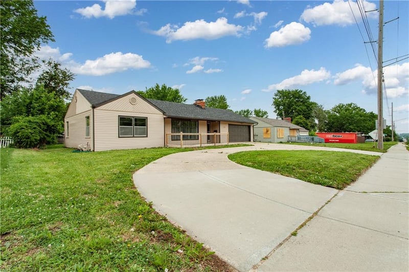 3710 Sterling Ave, Independence, MO 64052