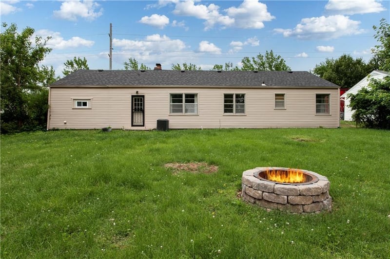 3710 Sterling Ave, Independence, MO 64052