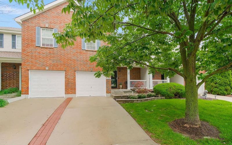 1220 SW Wysteria Dr, Lee's Summit, MO 64082