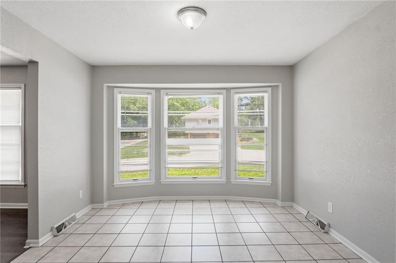 11401 E 61st Ter, Raytown, MO 64133