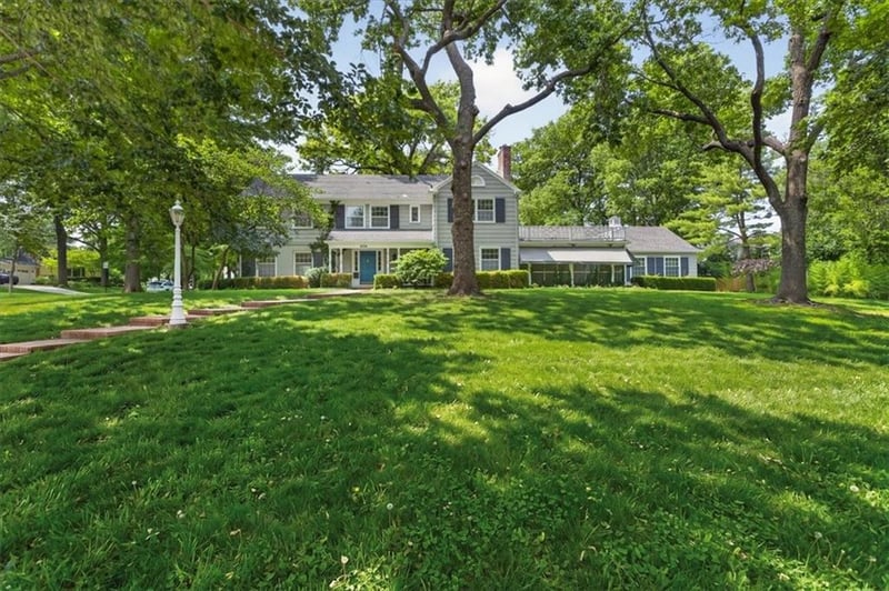 6336 Ensley Ln, Mission Hills, KS 66208