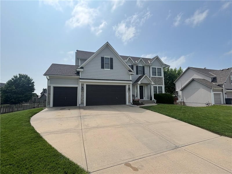 15480 Gallery St, Olathe, KS 66062