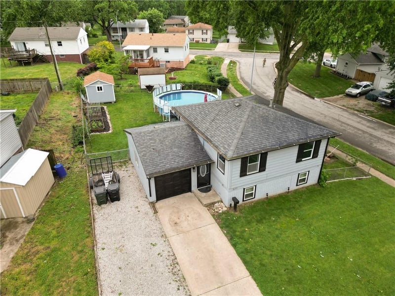 611 Aztec Pl, Independence, MO 64056